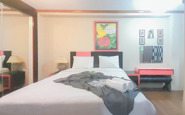 Compact 3Br At Gateway Ahmad Yani Cicadas Apartment