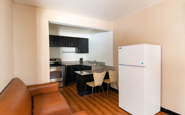 Studio 6 Irving, TX – DFW North