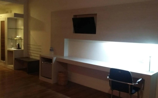 Noble Mingalar Hotel