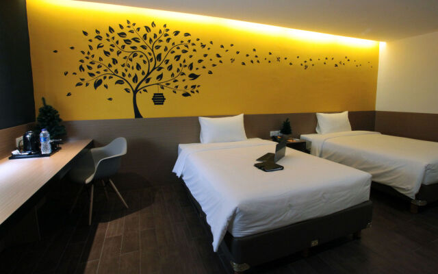 Yellow Bee Tangerang