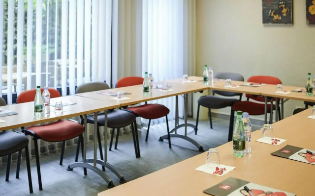 ibis Avignon Centre Pont de l'Europe