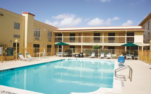 La Quinta Inn Houston Greenway Plaza