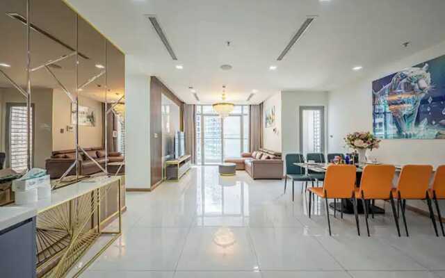 Bluesky Landmark 81 Paradise Vacation