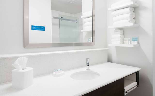 Hampton Inn & Suites Hudson