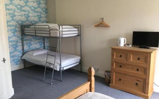 Camelot Seafront Hotel