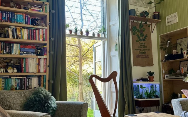 Quirky Apartment in the Heart of Leith With Garden