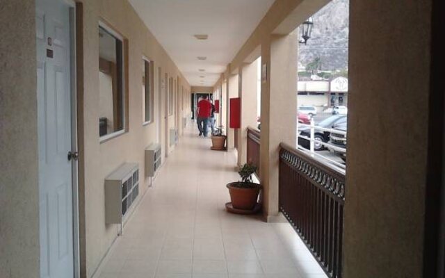 Hotel Del Sol