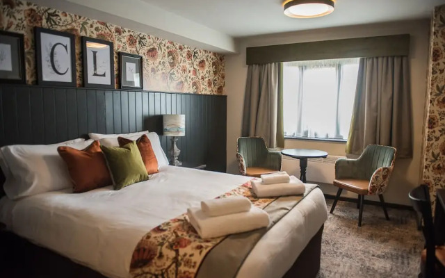 Cat & Lion Country Pub and Hotel