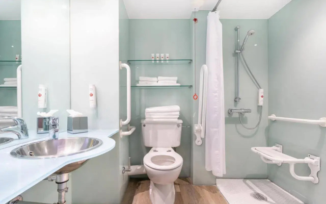 Holiday Inn Bournemouth by IHG