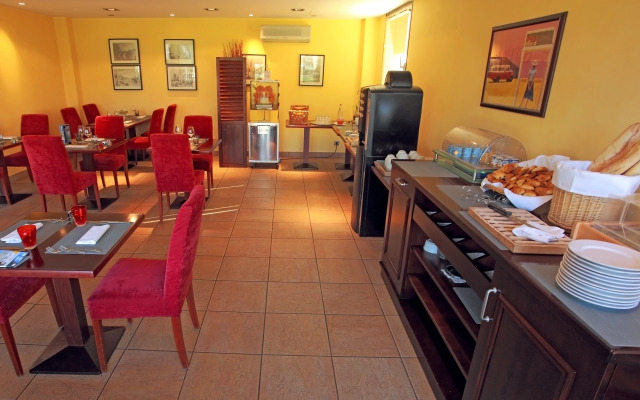 Brit Hotel Toulouse Colomiers - L'Esplanade