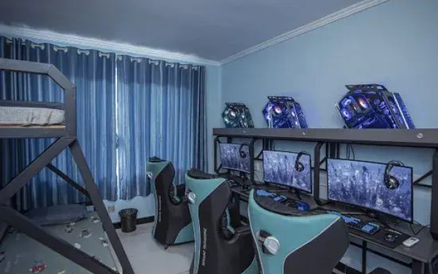 Xinyang Electric Sports Hotel