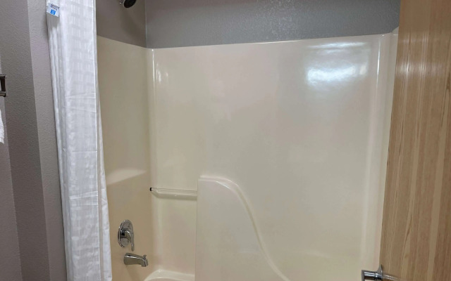 Days Inn by Wyndham Imlay City