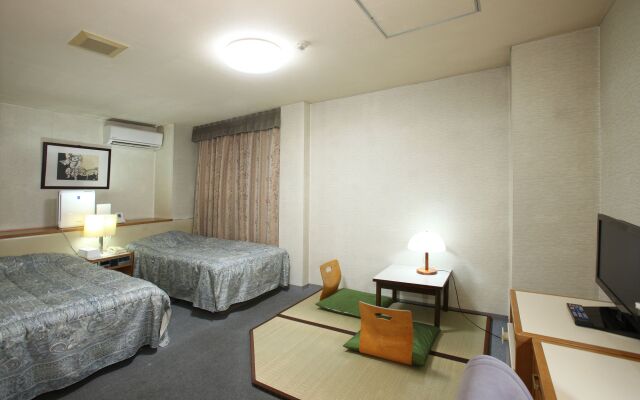 Hotel Acty