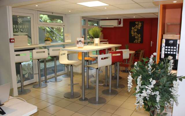 Hotel Première Classe Saint Quentin En Yvelines - Elancourt