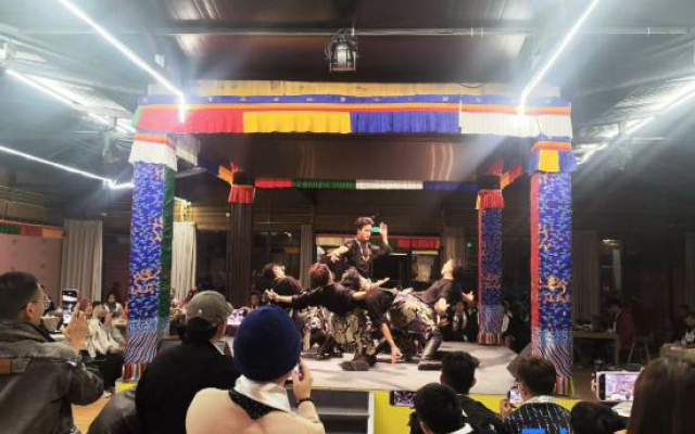 Xinduqiao Muyajiarong Qingcheng Homestay – People – Kangding