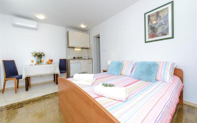 Guest House Rooms Rose
