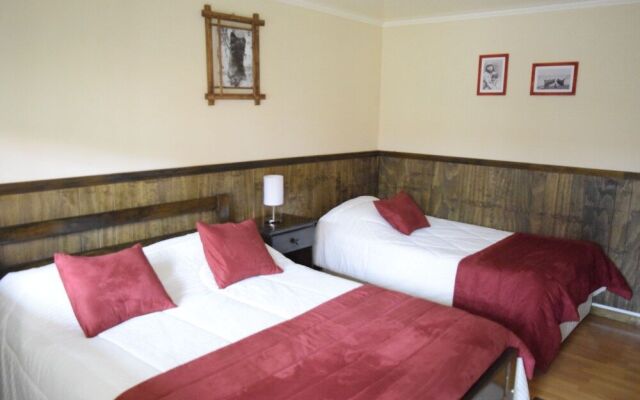 Hostal Akainik