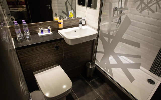 Mondo Hotel