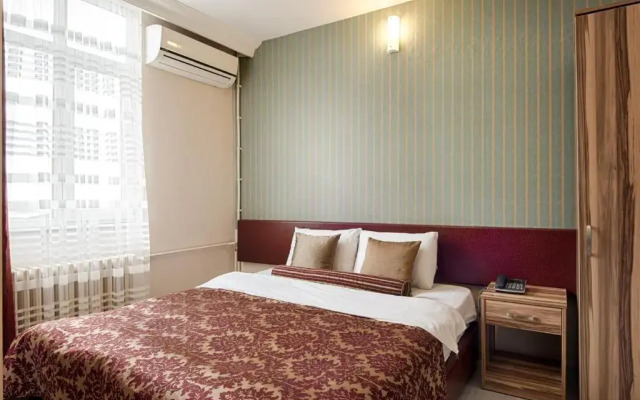 Di̇nar Hotel