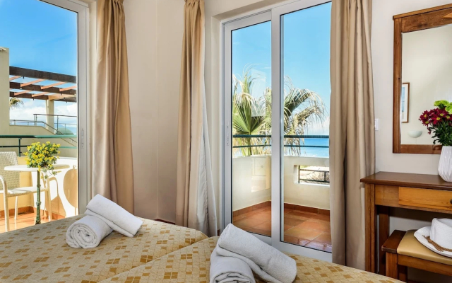 Panos Beach Hotel