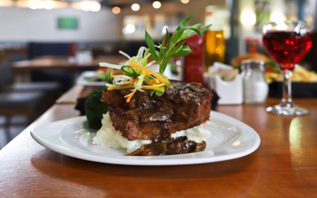 Holiday Inn Burlington Conference Centre by IHG