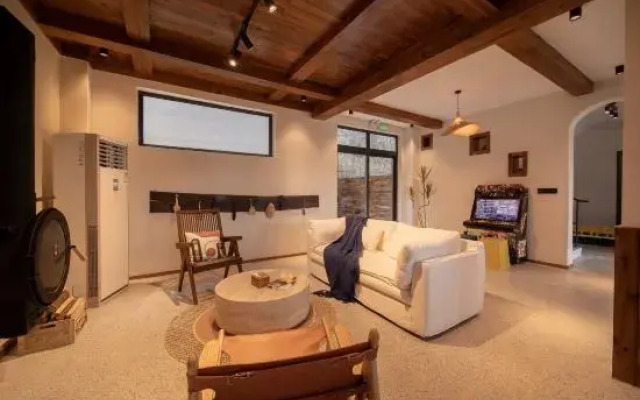 Jiuwei Homestay