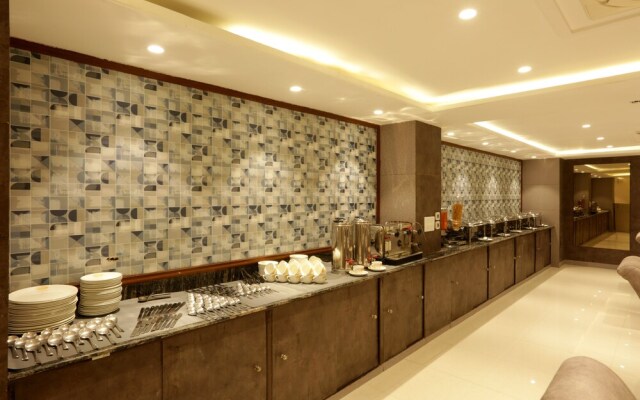 Hotel Sakura by Maps, GURGAON