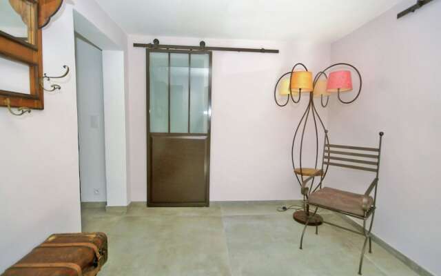 A hidden paradise in the beautiful surroundings of Saint-Remy-de-Provence!