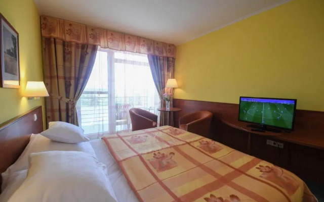 Hunguest Hotel Repce
