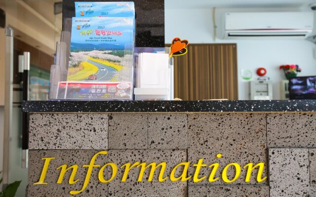 Port Avenue Hotel & Resort