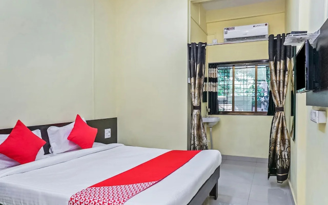 OYO 24932 Hotel Royal Stay