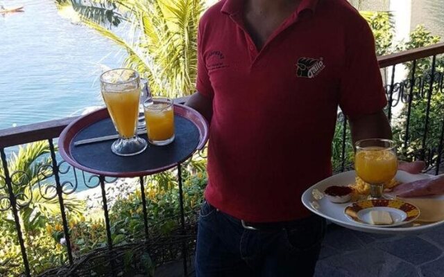Hotel & Restaurant Jinava Bay