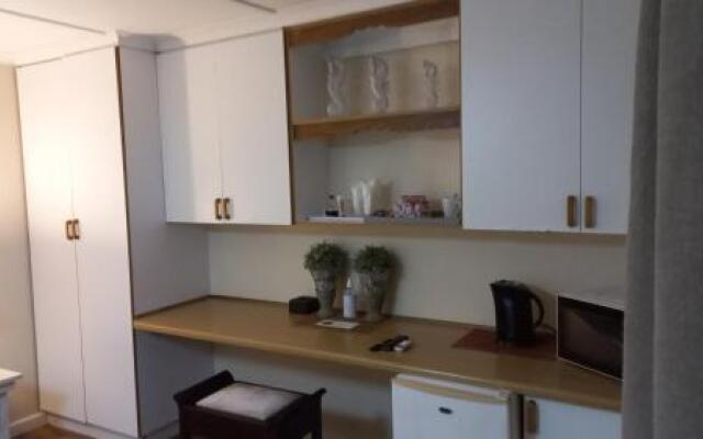 Woodleigh Guest Lodge