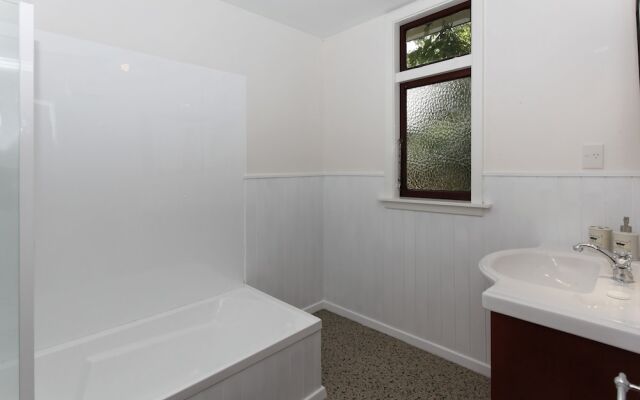 Marys Villa - Christchurch Holiday Homes