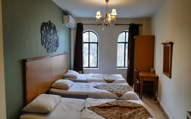 Moab Land Hotel