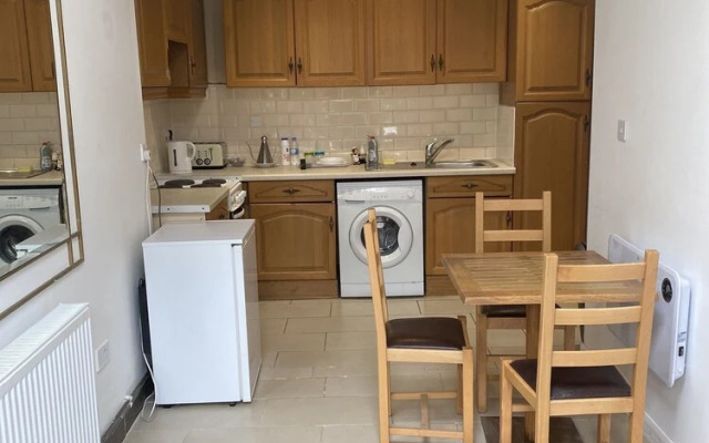 2 En-suite Bedrooms Flat in Kidlington ,oxford