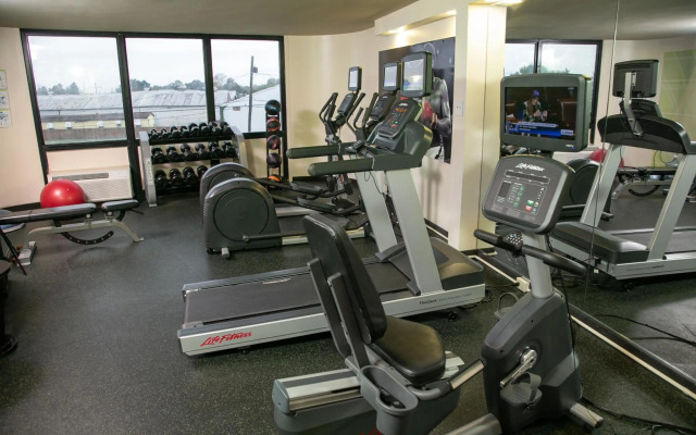 Holiday Inn New Orleans West Bank Tower by IHG