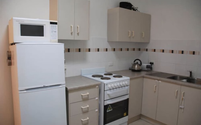 Victorian chic row cottage – Kitchen – Adelaide