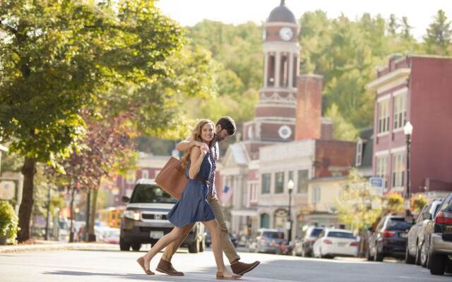 Hotel Saranac, Curio Collection by Hilton