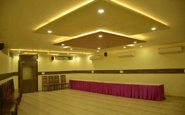 FabHotel Padmavati Palace Mansarovar