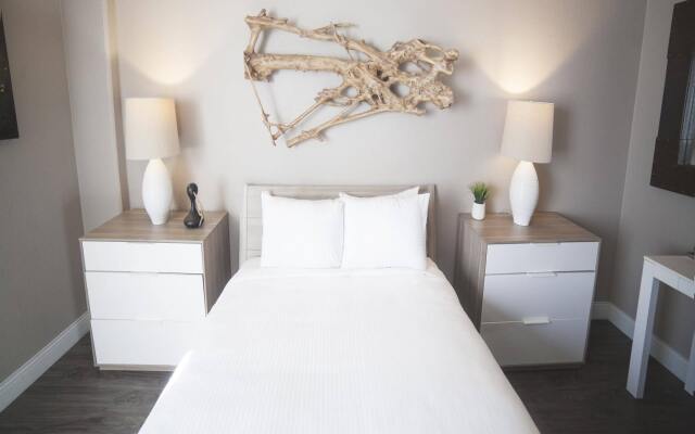 Gold Spike Hotel & Casino