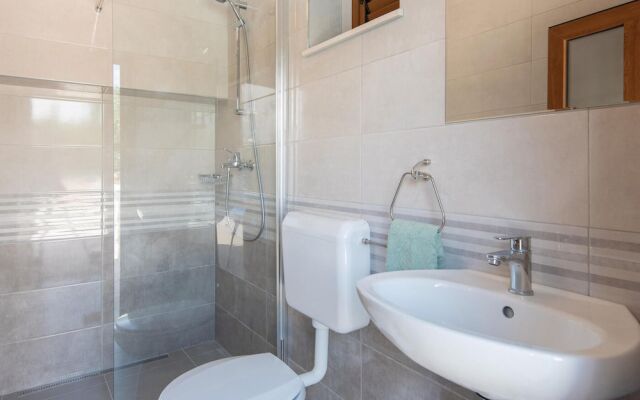 Stunning Home in Loviste With Wifi and 3 Bedrooms