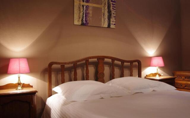 Hostellerie La Claire Fontaine