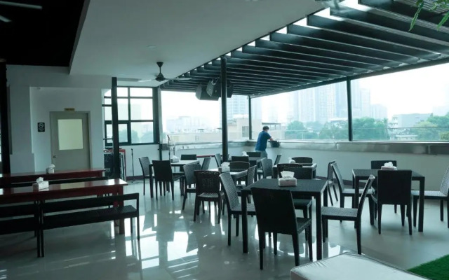 M28 Hotel and Apartments Quezon City