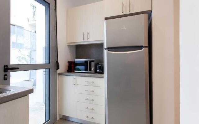 Renovated 2025 5 Bdr House Near Acropolis - New Beds Terrace Green Yard