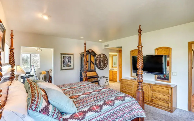Beautiful Tucson Oasis w/ Pool, Views & Privacy!