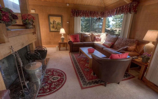 Chimney Rock Condo 3 Bedroom Condo by RedAwning