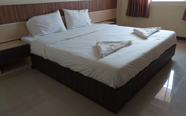 Sirichai Hotel