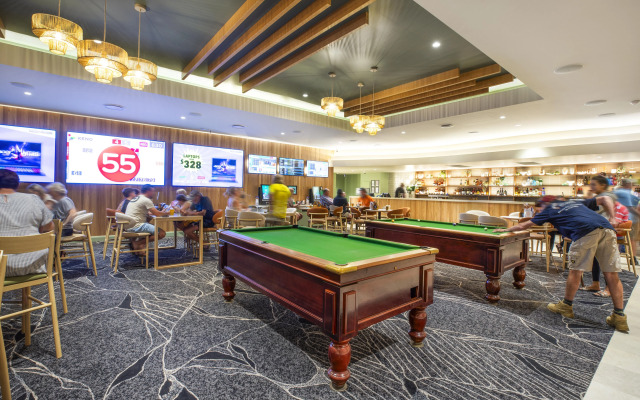 Nightcap at Kondari Resort