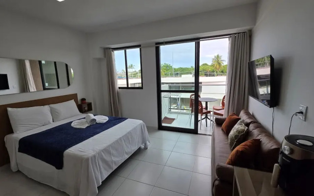 Makia Muro Alto Vista Piscina 218A by La Playa